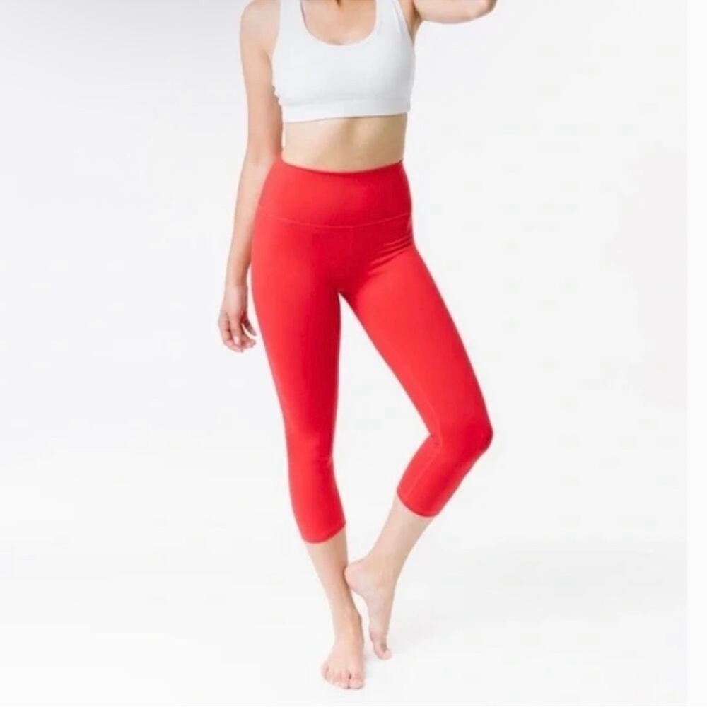 Zyia Active Ascend High Rise Capri Leggings Red Women’s Size 8-10 Large